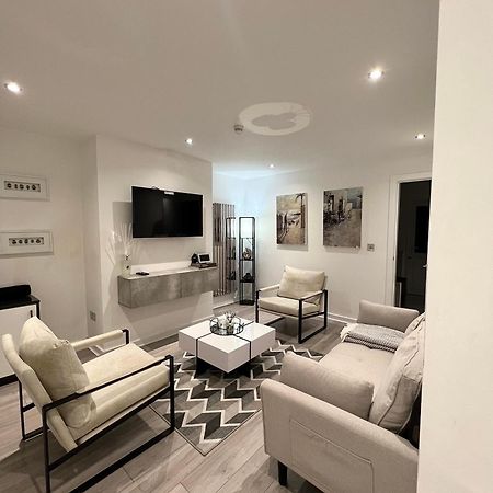Entire House - Near Etihad Stadium And Central แมนเชสเตอร์ ภายนอก รูปภาพ